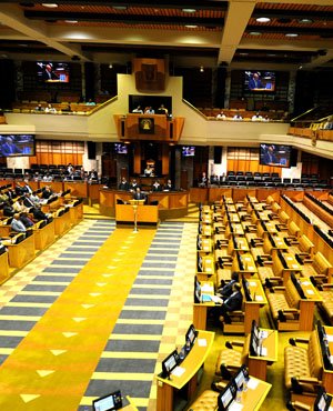 News24's tweet photo. Zuma deploys 441 soldiers for 'law and order' during #SONA2017 https://t.co/4utCSsfDOn https://t.co/JPo4mew64U