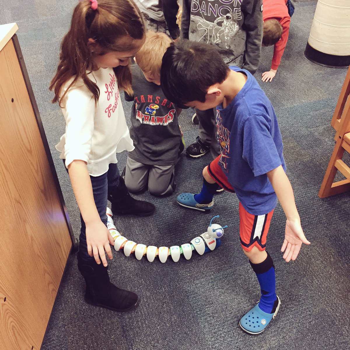 MCLibrarySMSD's tweet image. The first graders have given the Code-a-pillars their seal of approval!!! #basiccoding #learning