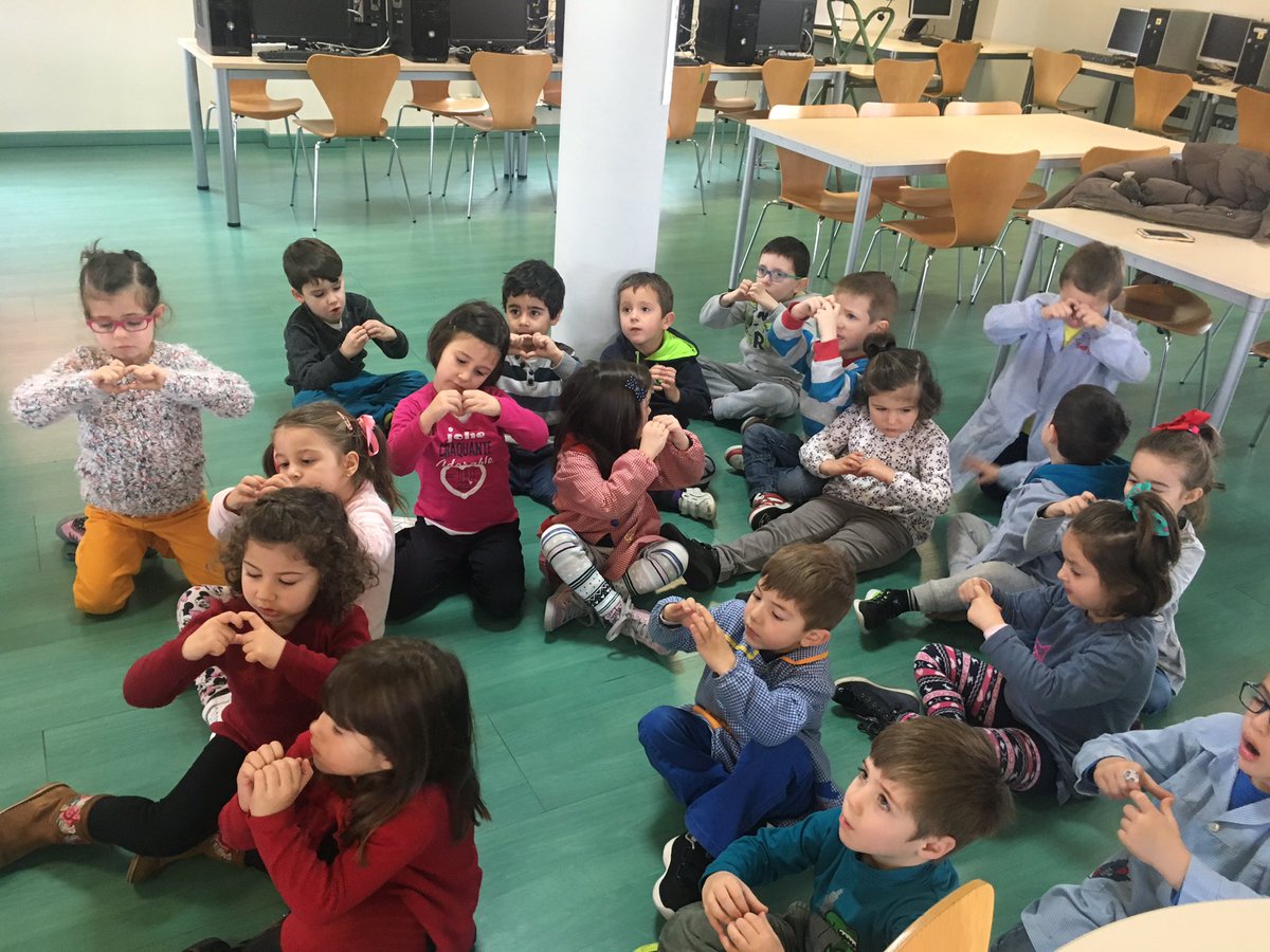 BiblioLaVirgen's tweet photo. #Cuentoteca semana del #amor y la #amistad con 'El ladrón de sonrisas' de @amigosdepapel en @BiblioLaVirgen https://t.co/x099RVy9ej