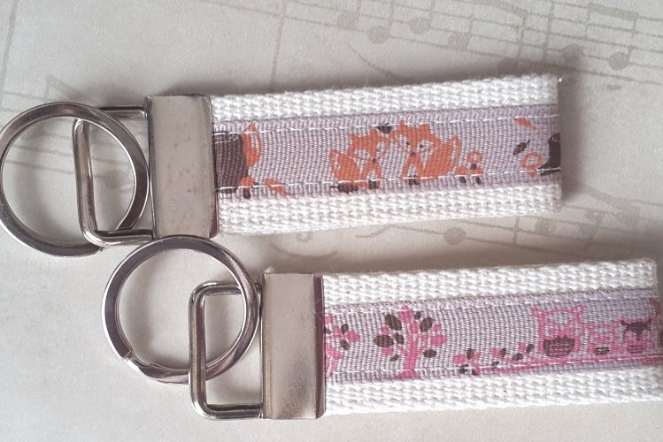 HectorsBags's tweet photo. Owl Key Ring Fox Key Chain, Womens Key Fobs, Luggage Tag, UK Shop, … https://t.co/a83VgHSnKs #Craftbuzz #BackpackTag https://t.co/fzOxfskXWV