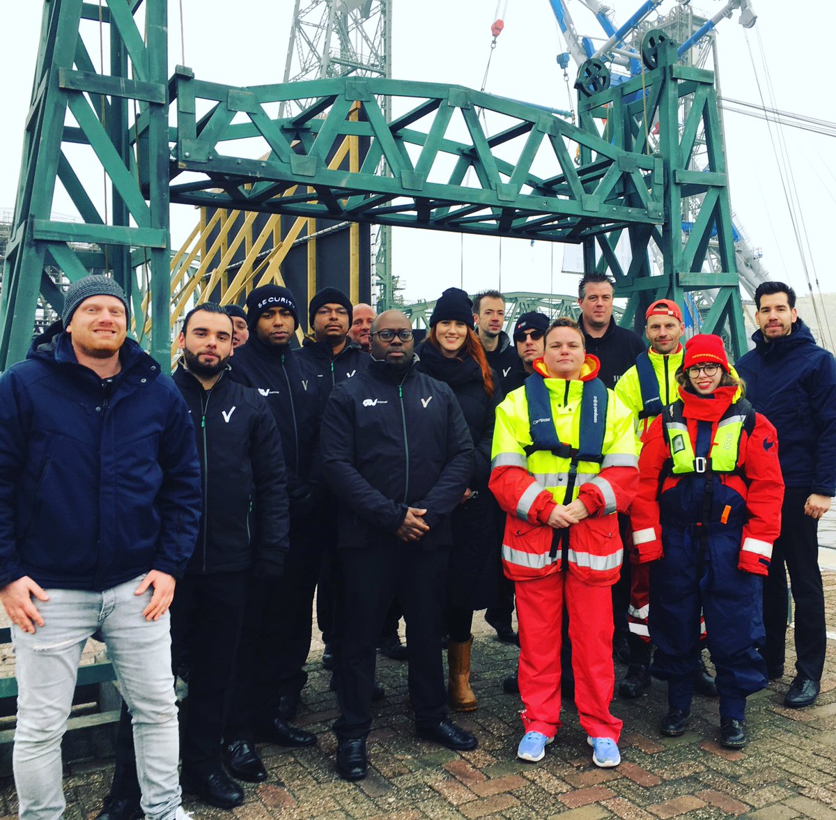 010byday's tweet photo. @GuestwiseNL
Het #Rotterdamse #icoon is in glorie hersteld. COBALT &amp; @rotterdam #Team #Guestwise #Crewcoördinatie https://t.co/1sUAFIStJO