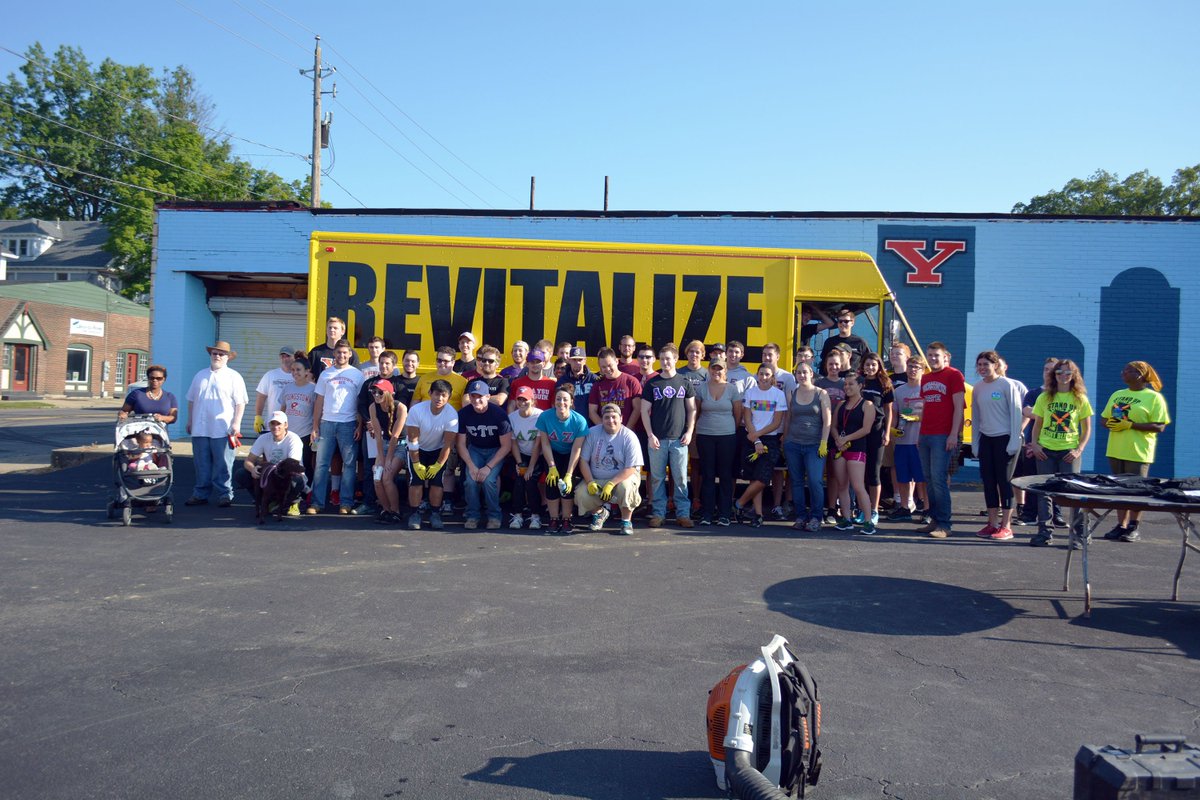 YoungstownNDC's tweet photo. #WickPark #NeighborhoodActionTeam @DOWNTOWNYTOWN, Wick Park Neighborhood Association, Commonwealth, @YoCityScape #REVITALIZE https://t.co/GpeEKXLtw6