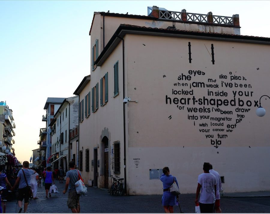 globalstreetart's tweet photo. For the Nirvana fans - heart-shaped box by @opiemme from Italy - https://t.co/YXKVBrEpo5

#globalstreetart https://t.co/wvOfNLOsOD