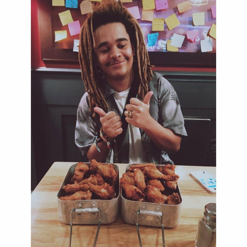 GHRSurrey's tweet photo. Is this 50-wing challenge @TheFaraday the best mega eating challenge in Surrey? https://t.co/phog0b5XnU https://t.co/hzUJQt9Vdl