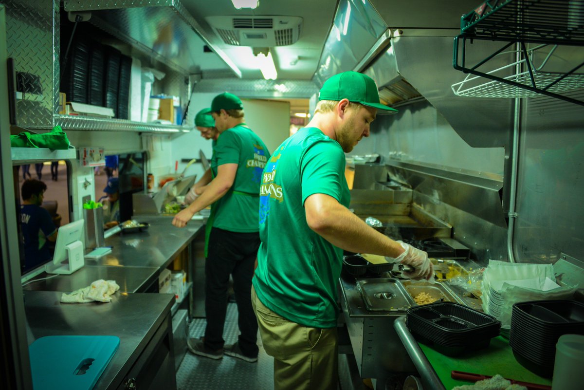 IggysGreenGo's tweet photo. Join our growing team! #NowHiring all positions in food truck kitchen! Apply at https://t.co/TTgPoQGLtH 
#KansasCity #Jobs https://t.co/mq8K1OBk9U