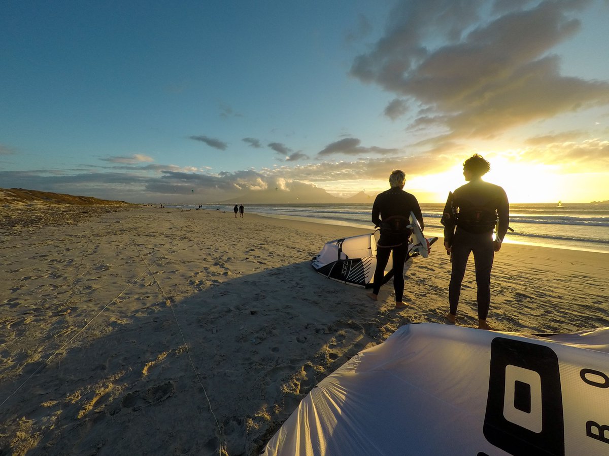 kiteworldwide's tweet image. Ready for a nice sunset session in Cape Town.