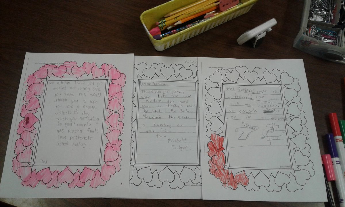 MsSmithSmarties's tweet photo. We are working on making valentine's for our local vets for Valentine's Day! #d102learn #pespride https://t.co/QI4ghDuxkj