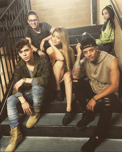 Mix5Argentina's tweet photo. Esto es el Principio @mix5official #MIX5 #Mix5Arg https://t.co/AqK4vADbT4