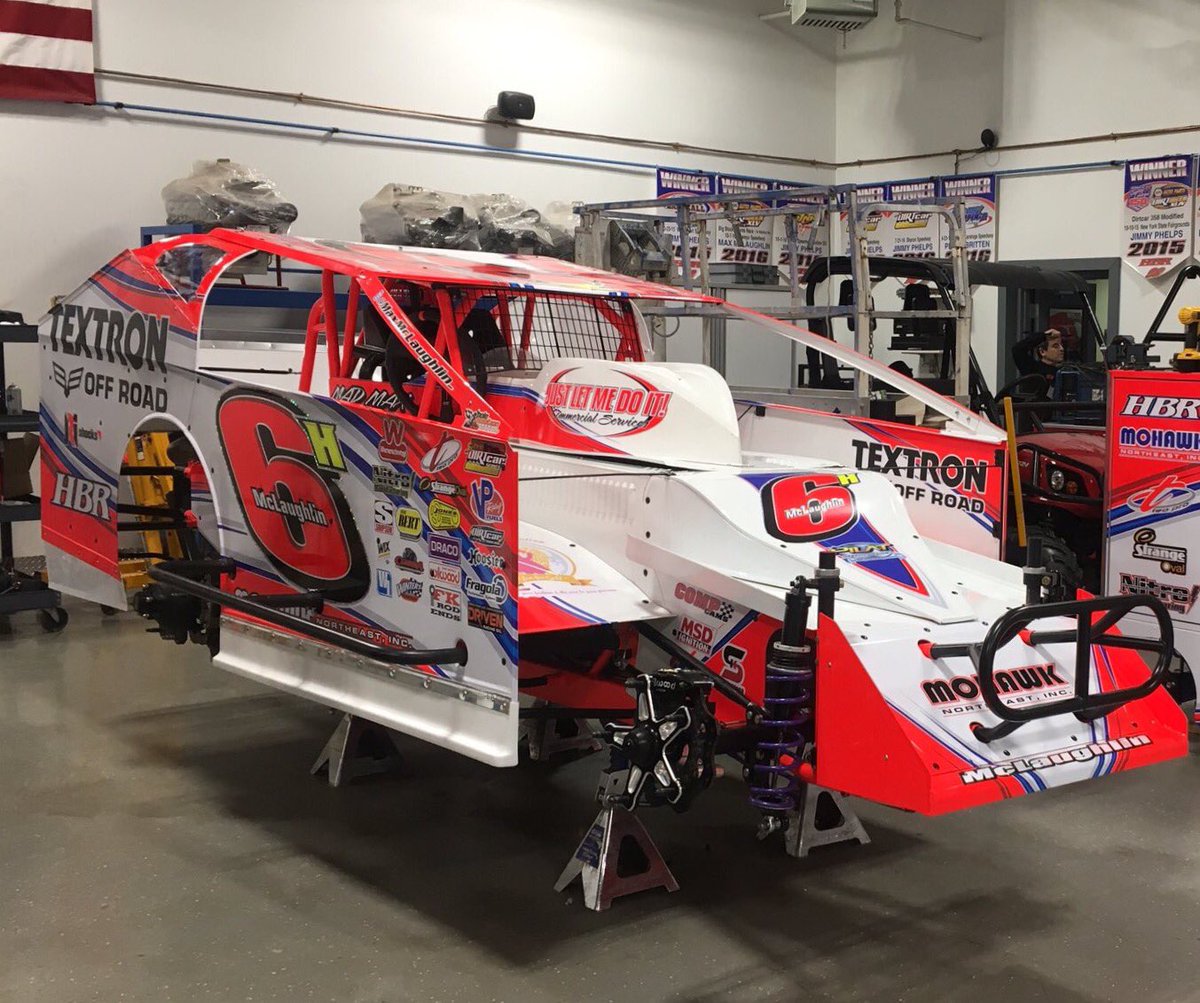 SuperDIRTcar's tweet image. Teammates @Jimmy_Phelps and @MaxMcLaughlin_ are a few of the early drivers to sign the platinum agreement 🏁 #BigBlock