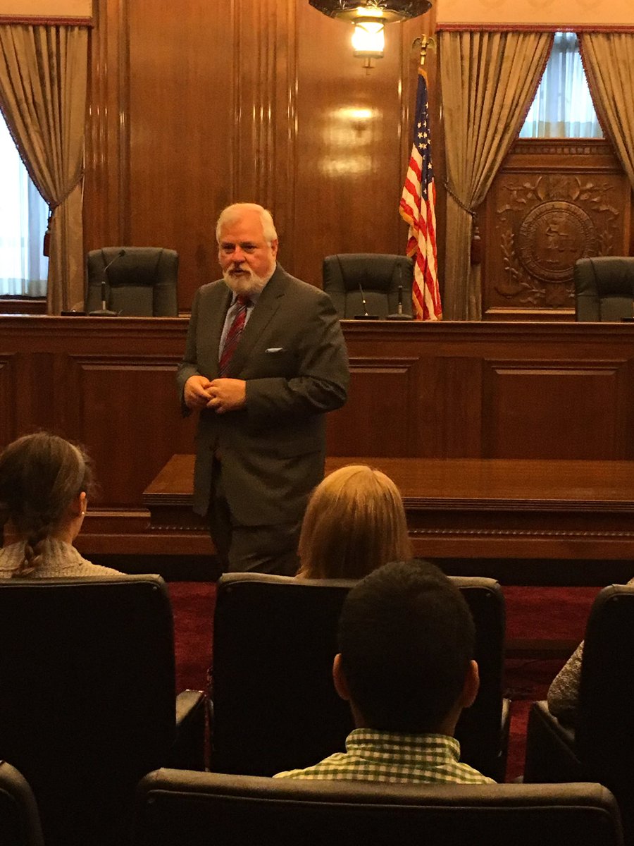 nealmcbrayer's tweet photo. Thanks @InnovationRobCo for visiting the Tennessee Supreme Court Building. Excellent questions from the scholars! @TNCourts https://t.co/zuPrIpMgvq