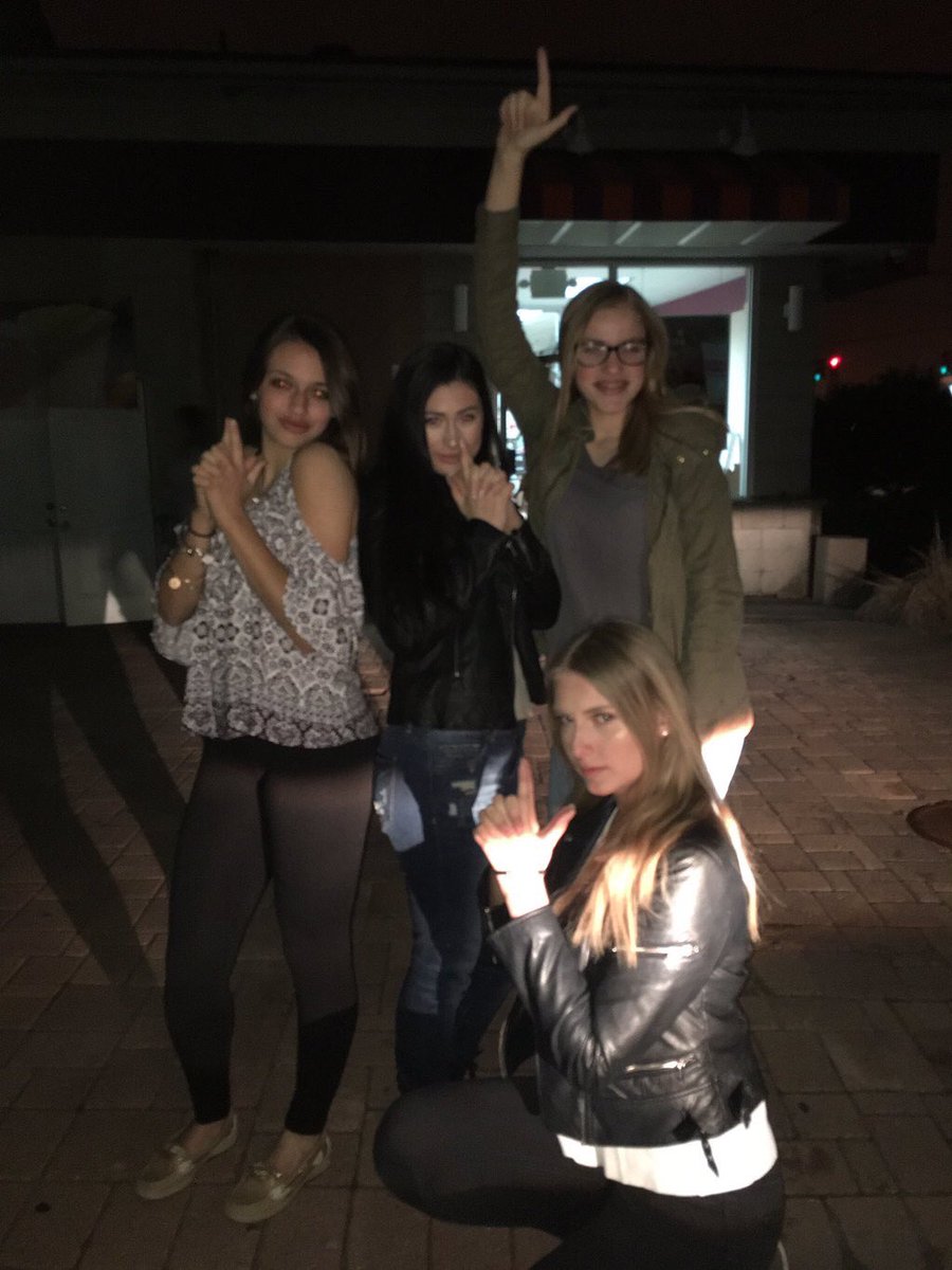 _Victoria_BK's tweet photo. Happy 17th birthday @Rosalie_piazza  love and miss you can't wait to visit you 💜💜 https://t.co/Ft9GruRrpr