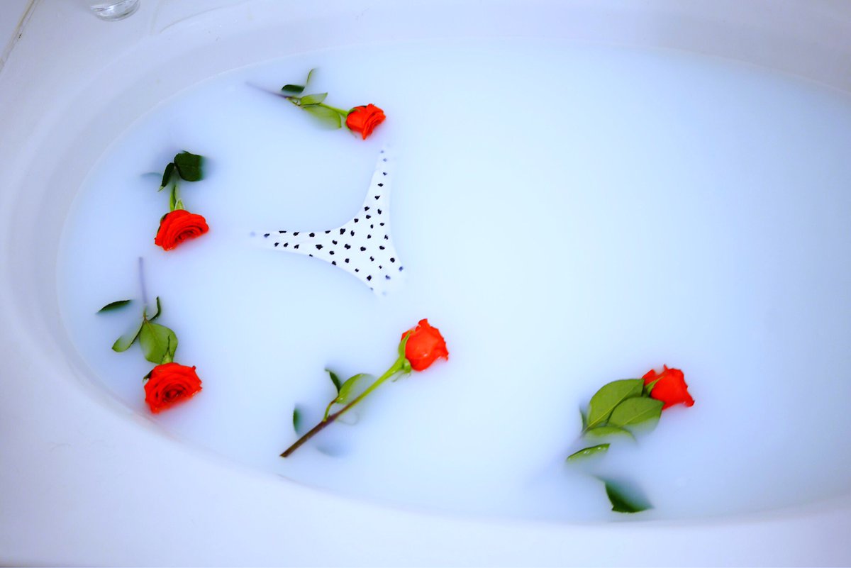 #SIDWAY #SWIM #ROSES #BATHTIME #BATHINGSUIT