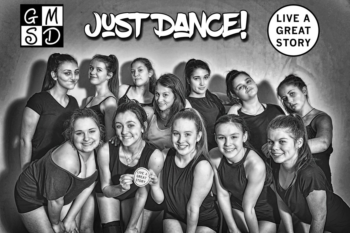 redbardes's tweet photo. I got to hang out w/ the Ginny Mount Dancers last night. Had a blast! Looking forward to next time! #901people #dance901 #liveagreatstory https://t.co/d5yGH2rvBw