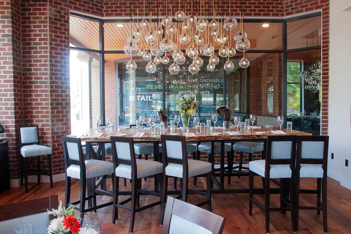 Don't panic, but Valentines Day is a week away. Here's some hot spots to take your date to. ow.ly/flbI308hcqU #vafoodie