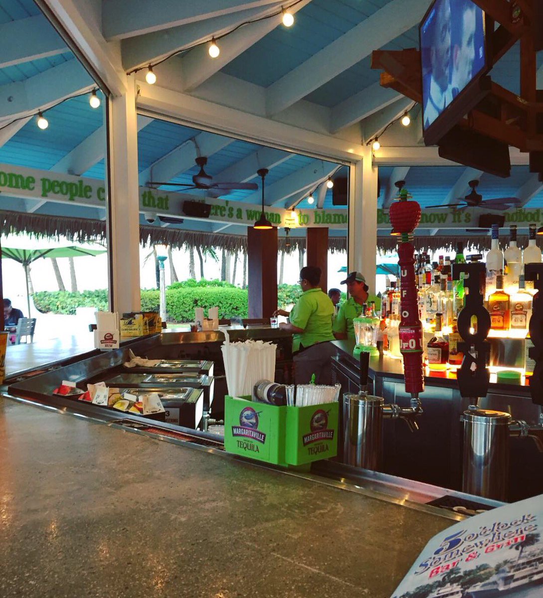 ArboRisk's tweet image. Just a little warmer here than it is back in Wisconsin! #ArboRisk #controlyourrisk #arborist #TCIA #wmc2017 #puertorico #treecareindustry