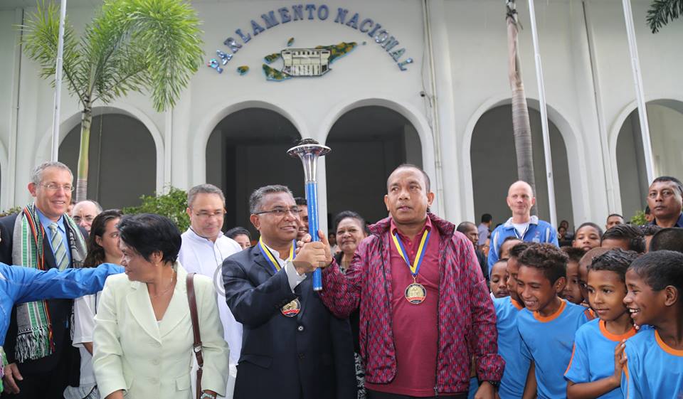 PMofTL6and7arch's tweet photo. #TimorLeste PM participates in 2nd #PeaceRunSriChinmoy (07-09/02). Pres. National Parliament &amp; PM receive #peaceaward. PM lights #peacetorch https://t.co/IroNy7ou4E