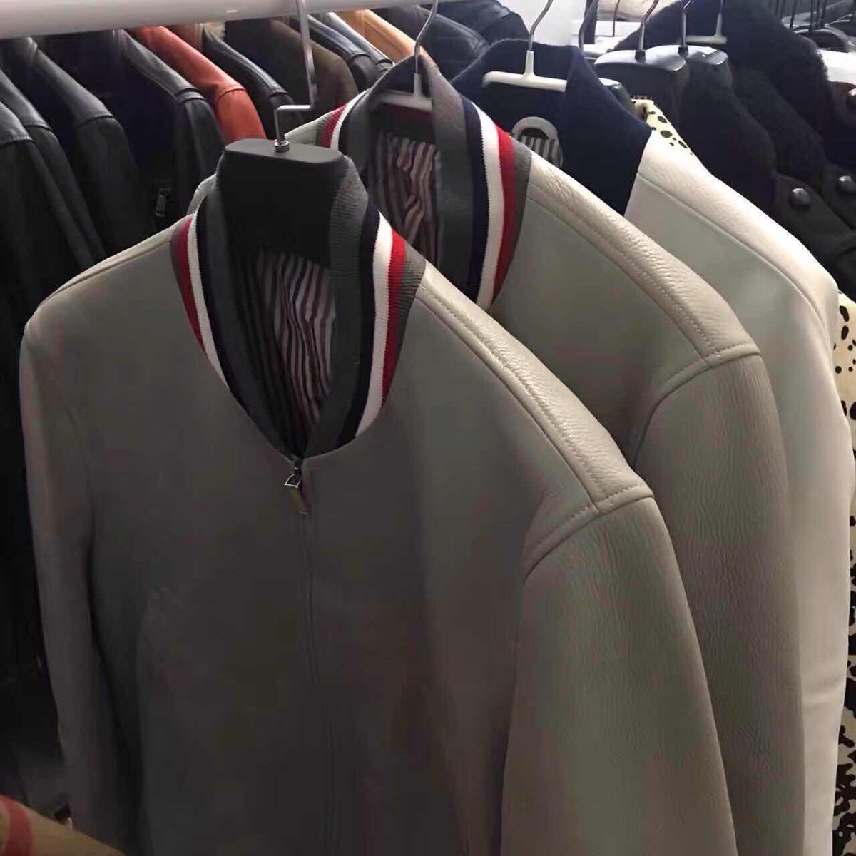 yu_rell's tweet photo. Thom Browne leather jacket! In my stock! #LeatherJacket #thombrowne #fashion #mensfashion #shopping https://t.co/2CJEEmFVoB