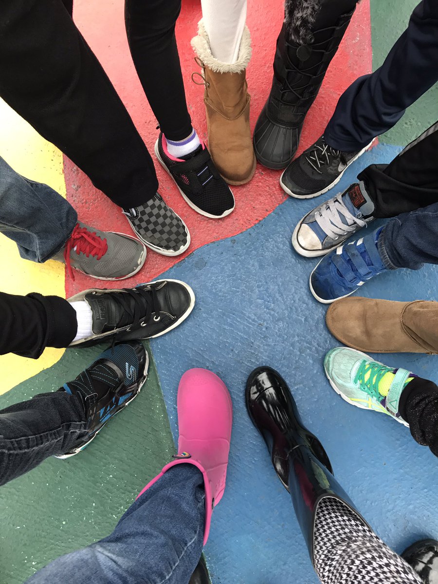 wilke1Amy's tweet photo. So happy we got to take these feet outside today! #rcsdchampions #firstgradefeet👟 https://t.co/djEHVhCttO