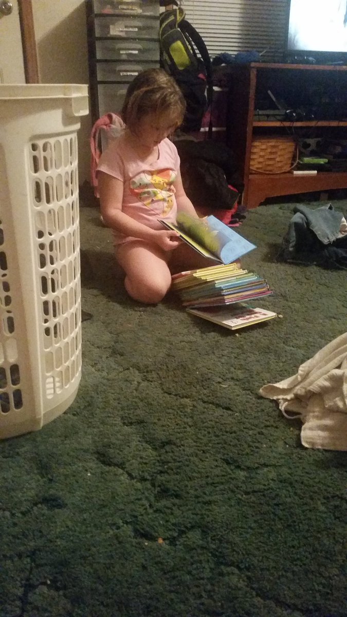 _Neverschool_'s tweet photo. "Go pick out a book for story time." 
..... 😂
#RaisingLifelongReaders #CantComplain #AllAboutThatBookLife https://t.co/xCsaWFiWjR