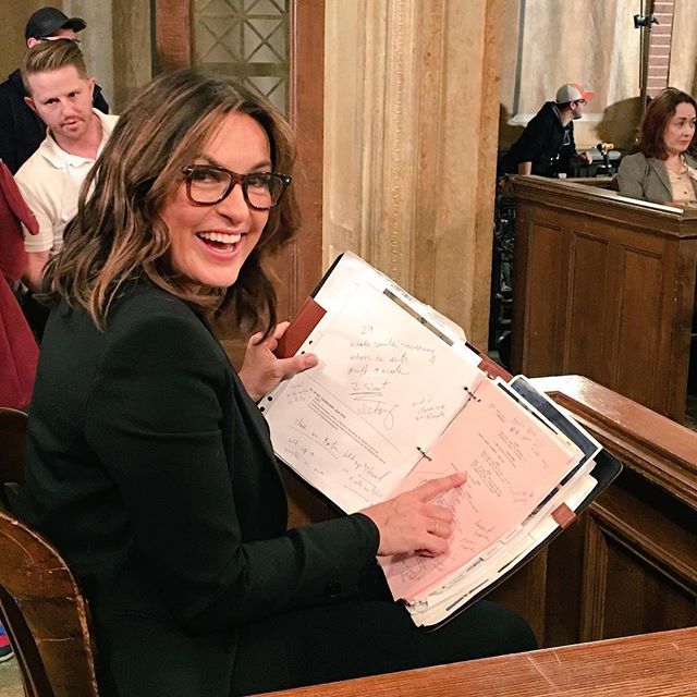 lolme_15's tweet photo. #DirectorInAction #Mariska ๐ฅ๐น๐๐
#SVUisbackTOMARROW https://t.co/CVYINSU4zh
