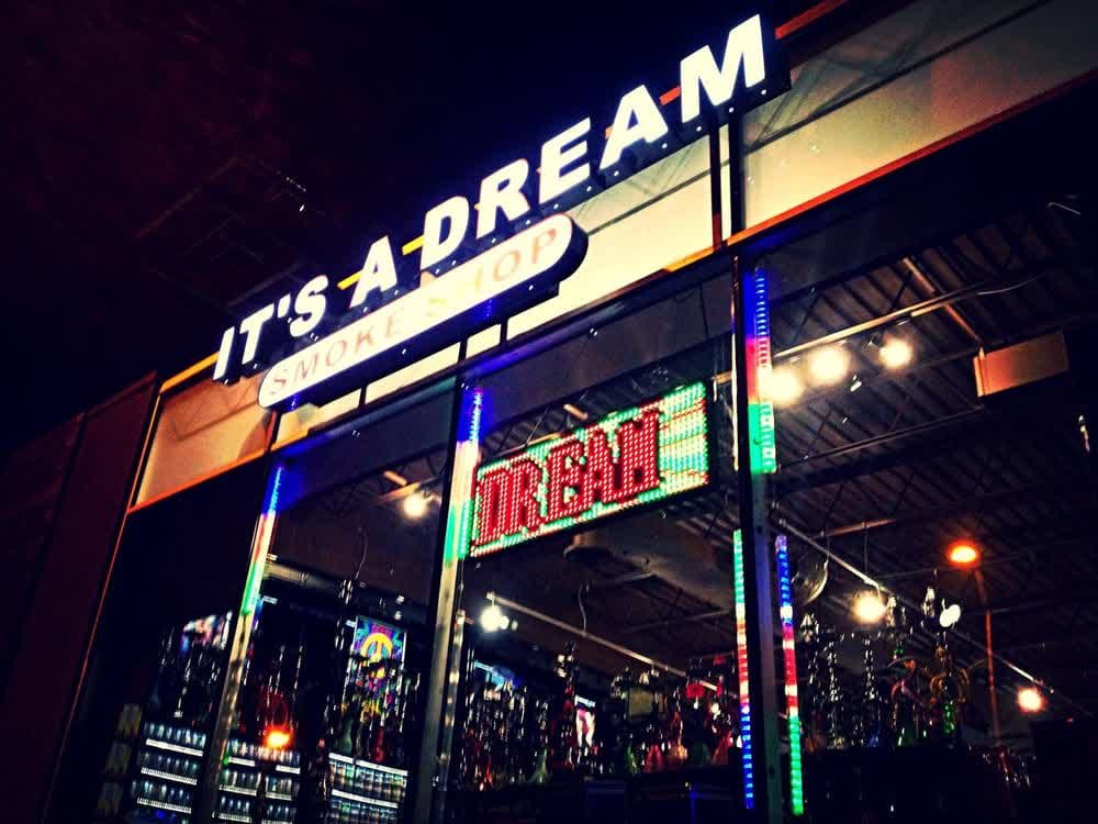 ItsaDreamKC's tweet photo. Stop by It's A Dream Smoke Shop if you're looking for an alternative to tobacco or are just trying to stop that smelly smoking habit! https://t.co/eWStuQOQap