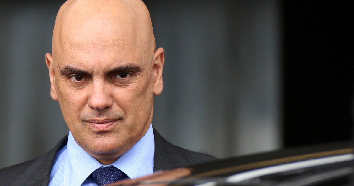 huffpostbrasil's tweet photo. OPINIÃO: 'Alexandre, na contramão do restante do mundo, anunciou seus planos de erradicar a maconha' https://t.co/A4Qwvw5EDU? #vozeshuffpost https://t.co/45votU50YP