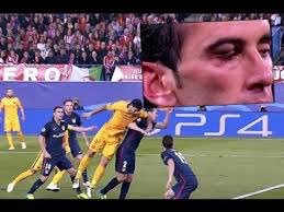 imanoleg_'s tweet photo. Que dice Luis Suárez que se ríe por no llorar. Y sale a expulsión perdonada por partido vs Atleti. https://t.co/bKYpY3erkz