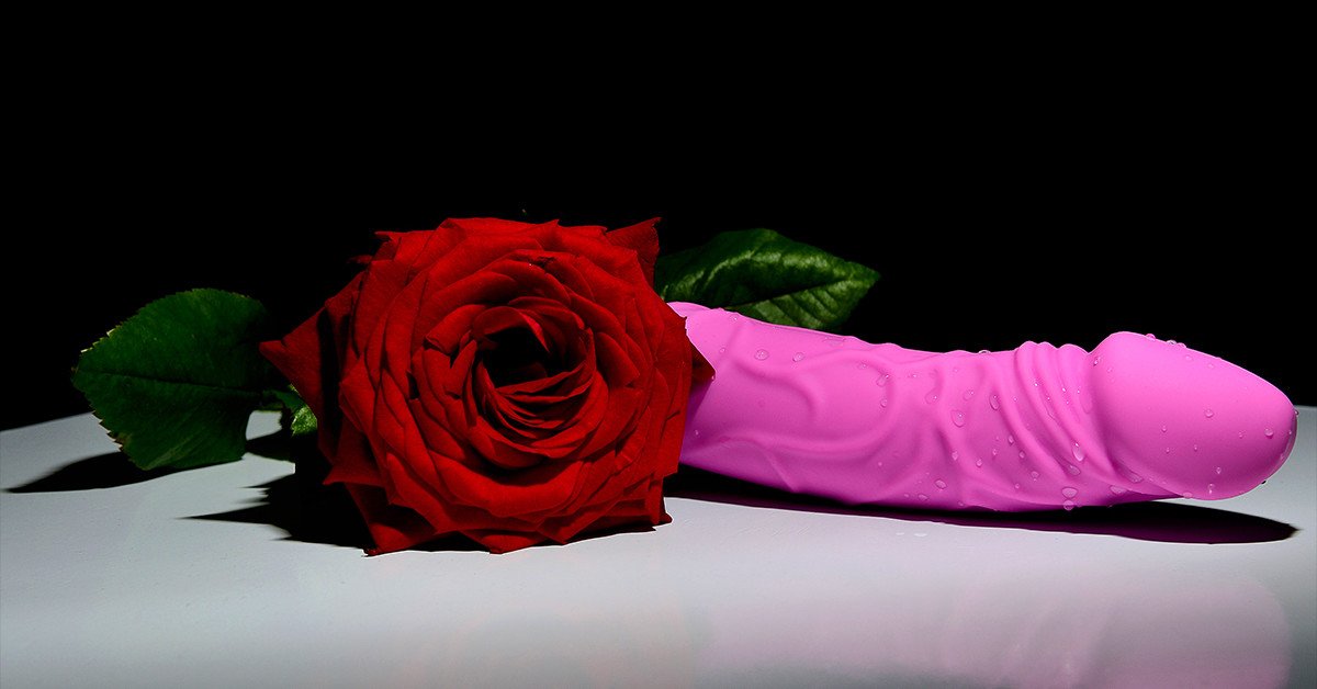 15 Sex Toys That Are The Only Things You Need This Valentine S Day Scoopnest