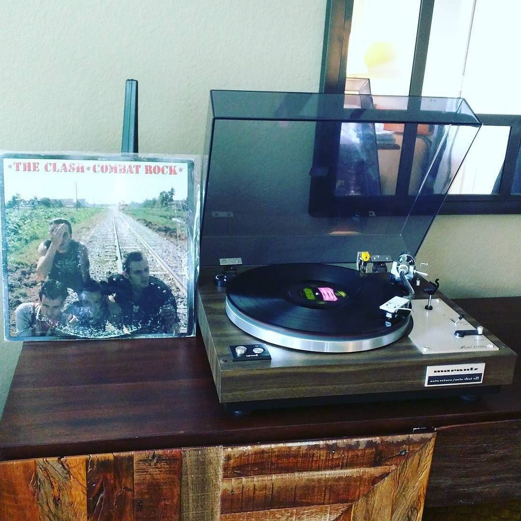 Dave_Foral's tweet photo. The Clash - Combat Rock
International Clash Day 2017
#vinyl #vinylcollection #wax #nowsp… https://t.co/Cpc8zqtb9L https://t.co/P27t0wPoV5