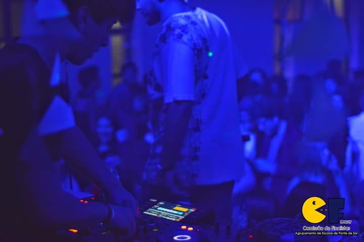 cfesps1617's tweet photo. OBRIGADA PESSOAL!!!!  #FiftyShadesOfMadness  #WIILandMIKE  #DjsNarços #cfesps1617 https://t.co/4H5wLr39Pr