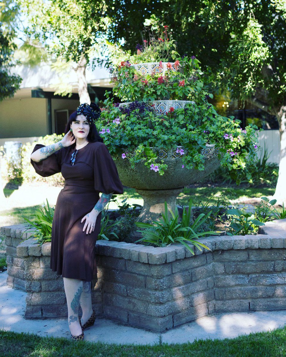 polishedraven's tweet photo. A walk through Pickwick Gardens https://t.co/ZLd67FzhaS https://t.co/LgOEeySUDk