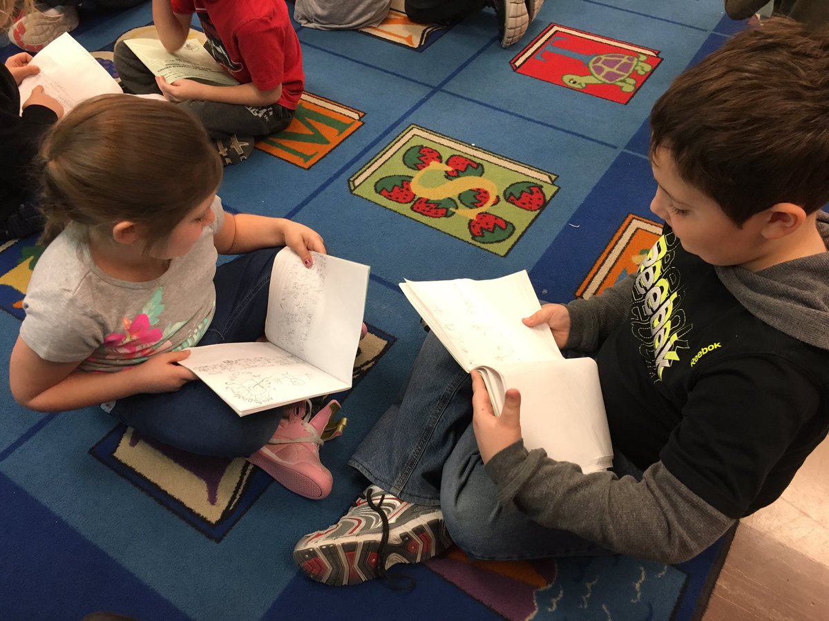 SarahHunterBra2's tweet photo. We love sharing our writing with our classmates! Reading to each other builds our confidence. https://t.co/fU4PIAE2Ar