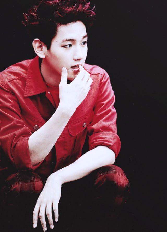 TimeforRQ's tweet photo. <<Incluso su nombre hace un revoloteo en mi corazón, a eso se llama primer amor>>
#EXOLSelcaDay
.
.
.
No soy buena para esto de las fotos ;; https://t.co/Xzo7FuZfQA