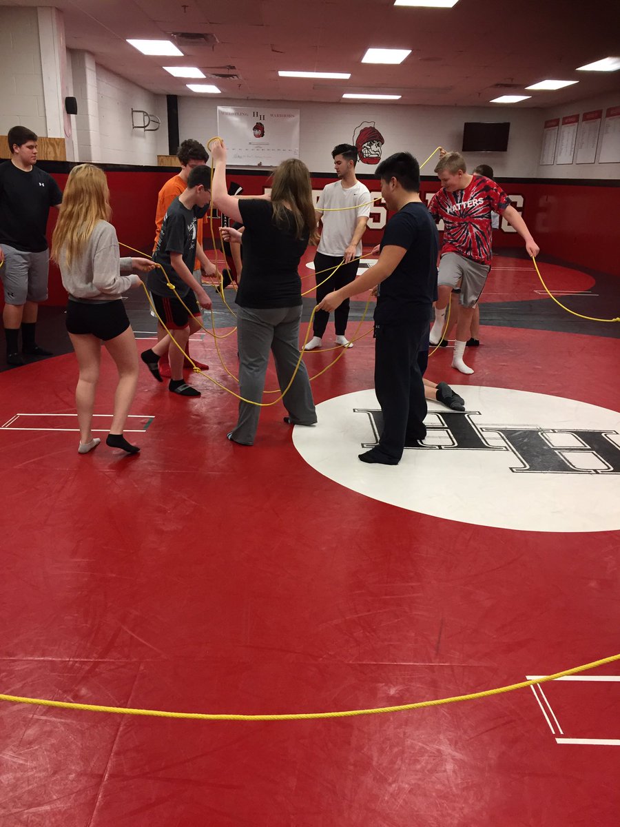 AbercrombiePE's tweet photo. Using cooperative skills to untangle! #physed #hhpe https://t.co/aDCb1uWQhb
