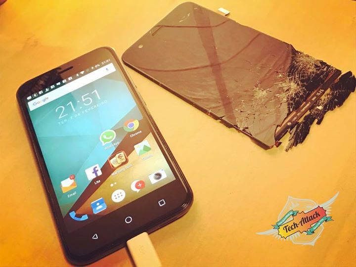 tech_attack_pt's tweet image. Substituição de ecrã em Smartphone Smart Prime 7 que foi literalmente passado a ferro por um tractor! 😜🚜 #Smartprim…