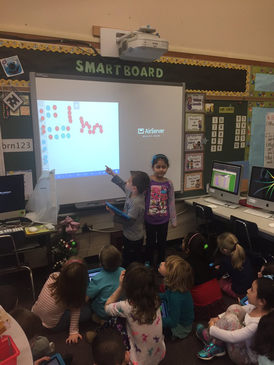 khudsonedu's tweet photo. We picked different apps to help us share our math thinking and learned how to airplay today! #hcsdmath @HCSDElemMath @BRN_Elementary https://t.co/wkYD3atRu7