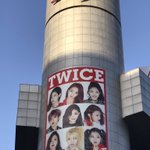 渋谷109に、今度はアイドルグループＴＷＩＣＥが登場!