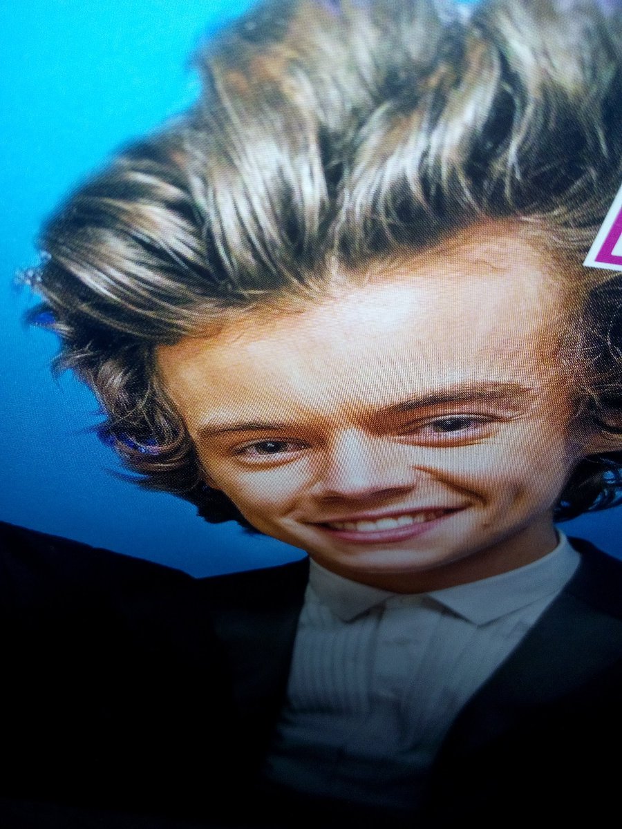 LarryHeeey's tweet photo. РЕБЯТ, ПОМОГИТЕ МНЕ ОСТАНОВИТЬСЯ 😹😹
ЛМАО 😹
#oneDbestfans #Bestfans2017 #onedirection #OneDFans https://t.co/WWIMUfjHcx