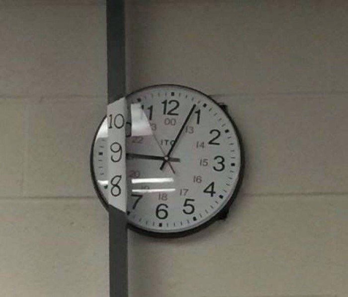 axique's tweet image. git commit -m &quot;Fix clock UI&quot;