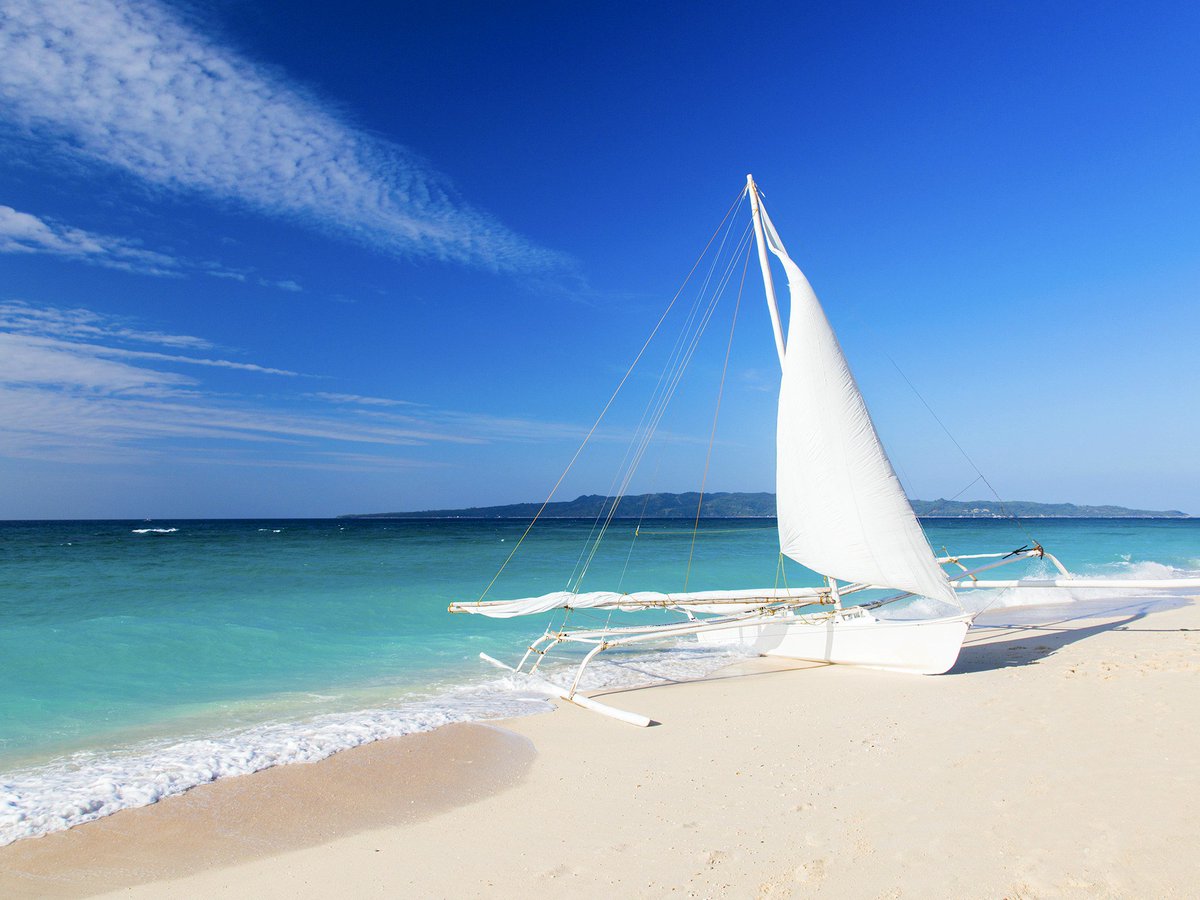 CNTraveler's tweet photo. 20 beaches you won't regret visiting: https://t.co/4gQpcAqvEY https://t.co/mbEUhJ7TIN