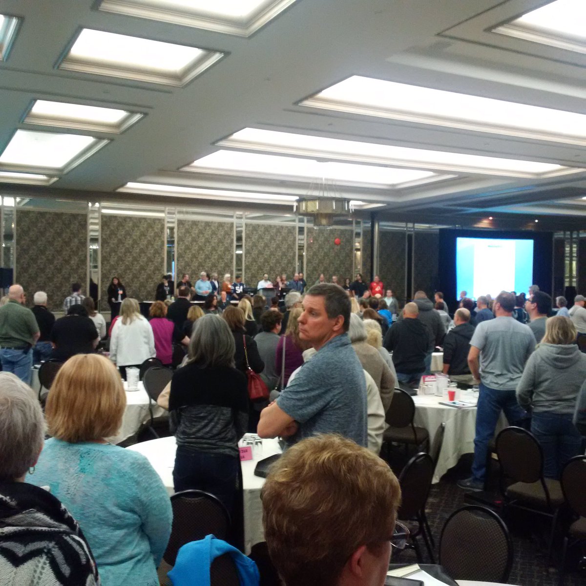 CUPEOntario's tweet photo. Packed room! Reading of equality statement at #OSBCC2017 Education Workers Conference #canlab #educationworkersmatter #cupe #onlab https://t.co/z8E7fx7f8v