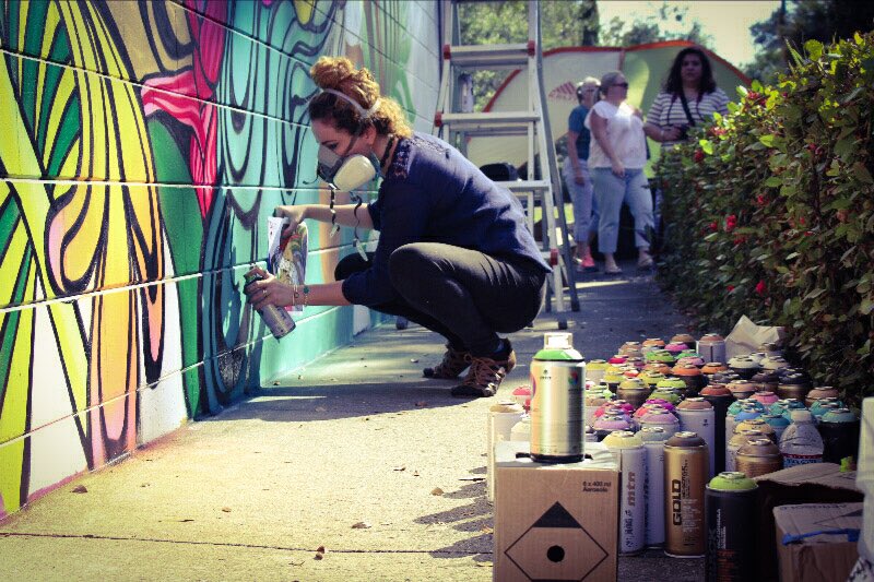 Action shot 🖤 #StreetArt #art #graffiti