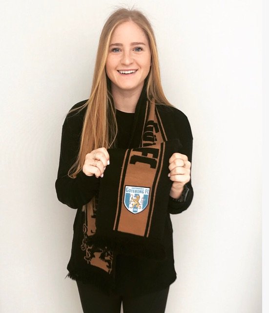 USC_WSoccer's tweet image. Congrats @savlevin on signing to play professional soccer in Sweden's Damallsvenskan with @goteborgfc! bit.ly/2lhRUpI  #FightOn