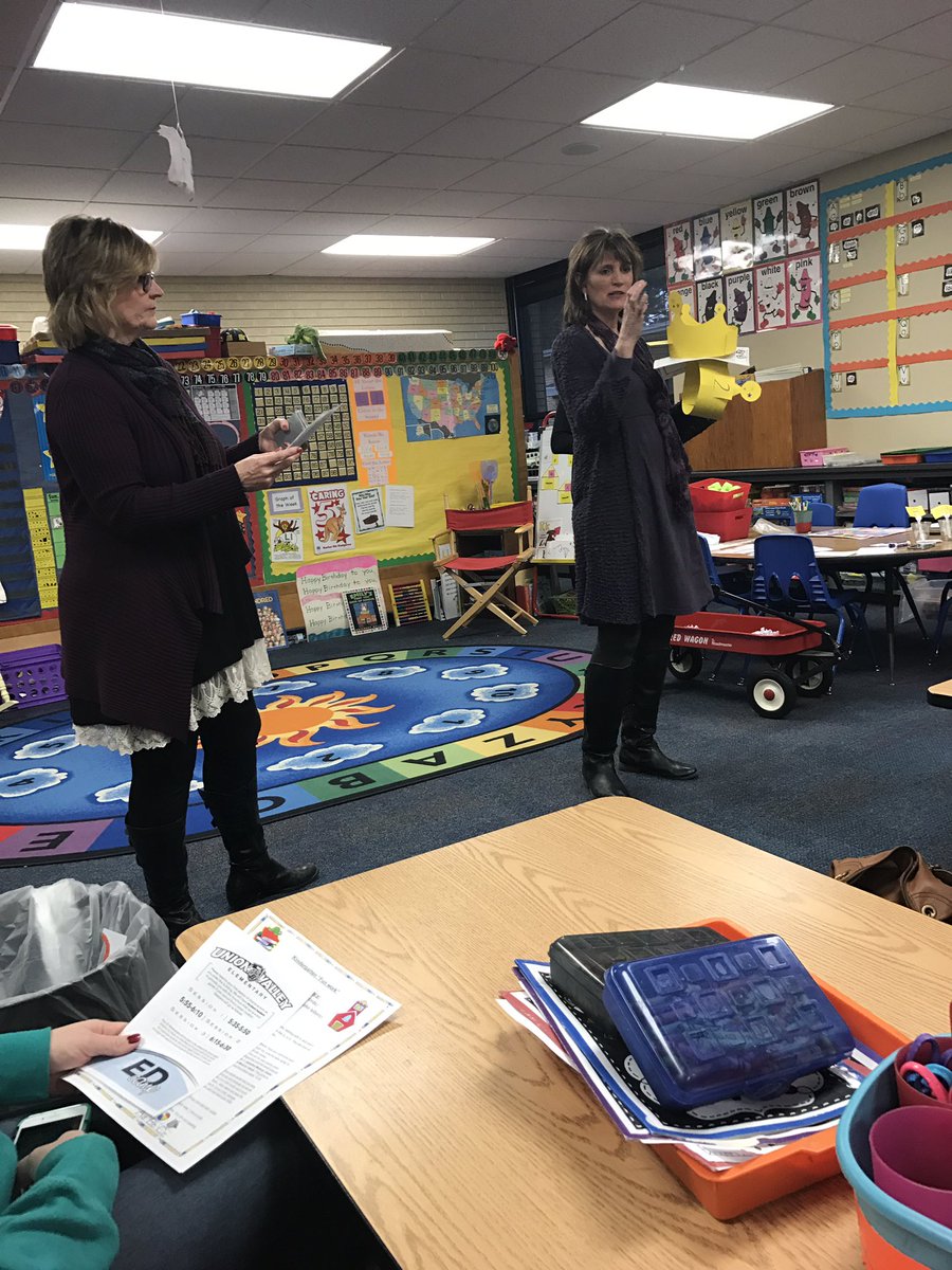 doc_ksu's tweet photo. Learning from some great kindergarten teachers!   #uvlearn https://t.co/xIGxhaS1w3