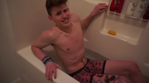 ESidaway's tweet photo. Poor Levi, seems so happy and then it suddenly hits him that he's sitting in a freezing cold bath and iceππ #ChallengeTheTide @TheTideLevi https://t.co/y6LLOsZO2q