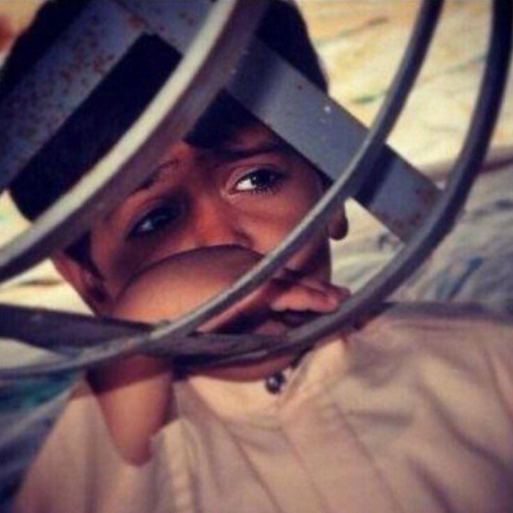من خيوط معنّق المهموم ويش المبغي ؟ 
ياهموم ٍلاضوى الليل البهيم اتسيّر ؛)
