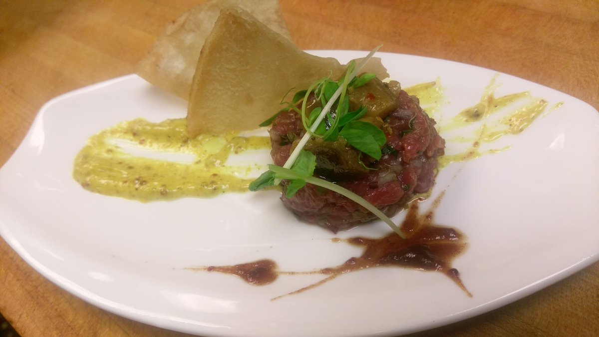 First unwined of the year ! First course Lamb Tartar. #thewinenextdoor <a href="/CREWinery/">Colchester Ridge</a>
