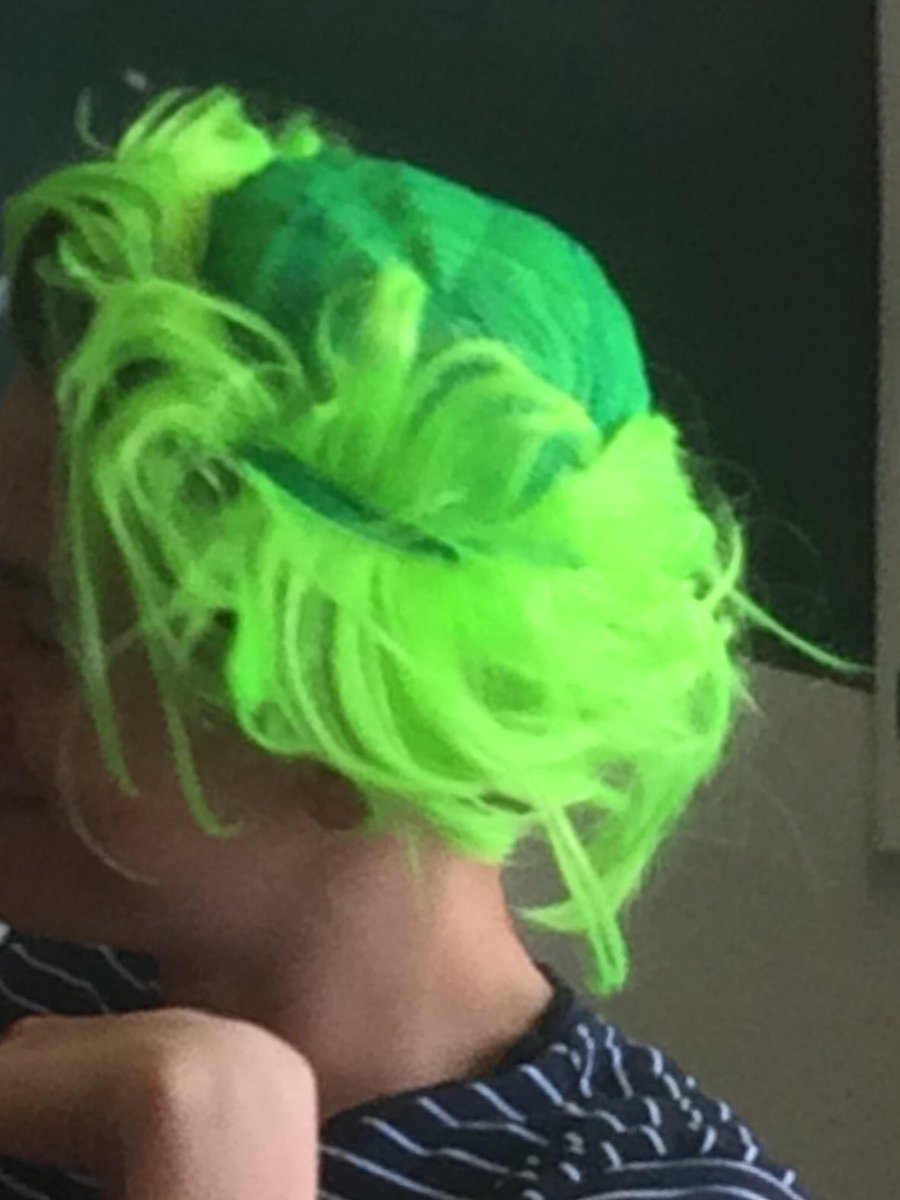 lahhrenzo's tweet photo. don't worry, my weave has been found! why is it always being snatched?? #prayforlahhrenzo #weaveproblems https://t.co/bmIytqW33y