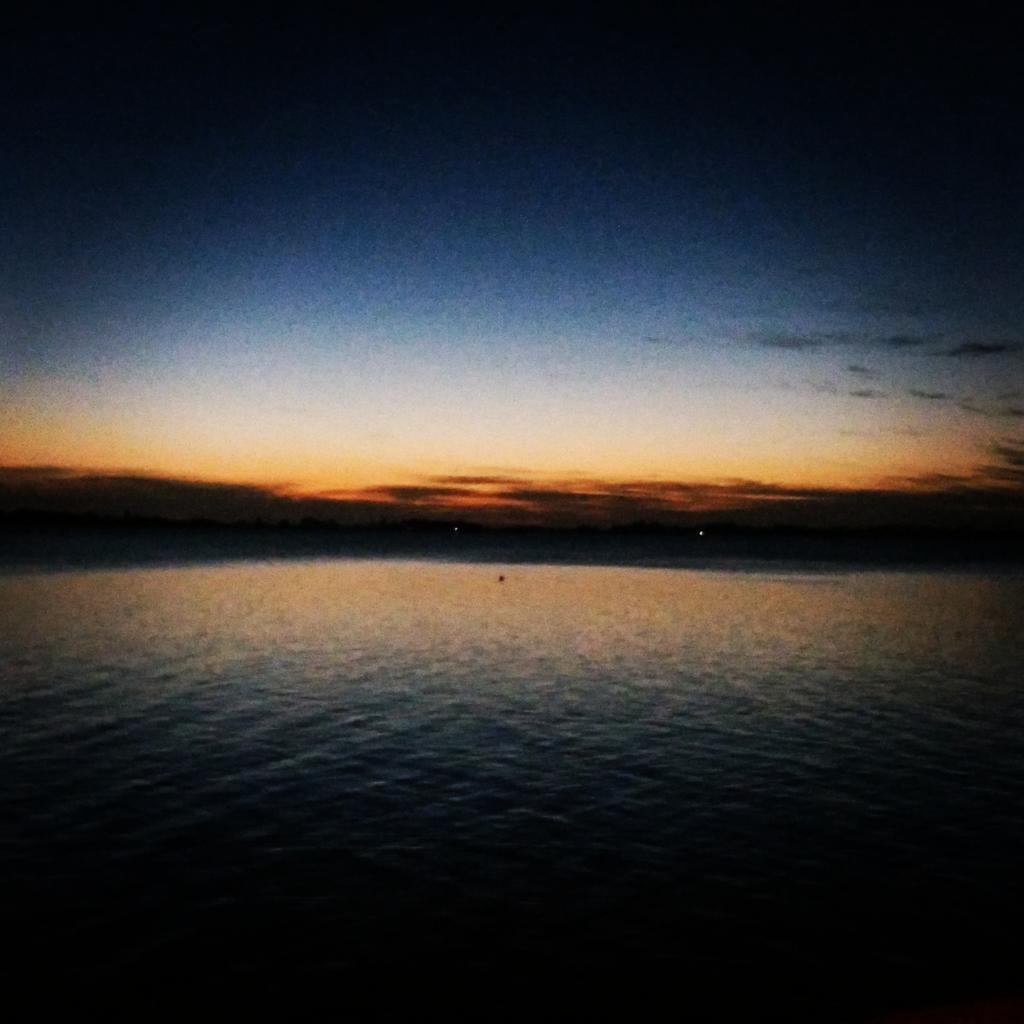 cucaline's tweet photo. #anochecer #chascomus #relax #paz #bienestar #lifestyle #vacaciones https://t.co/fjrhV34mZn