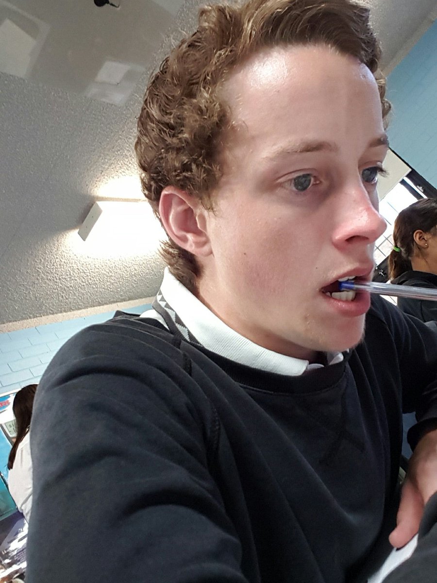 fkinoath's tweet image. Double Maths more like Gay Maths. Chilling with the Champ #Learning #Pythagoras #LinearFunction